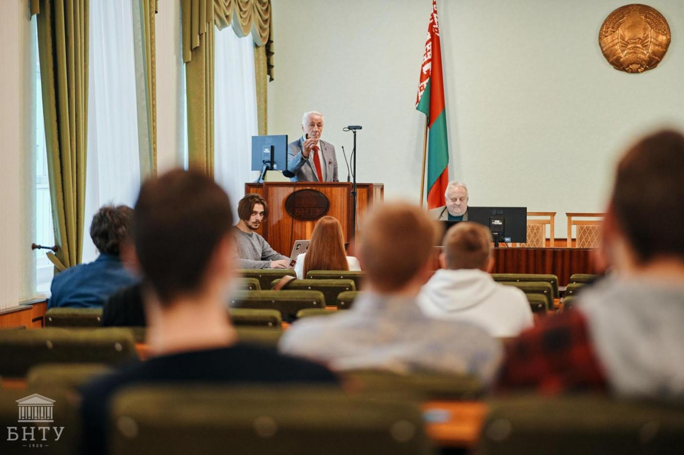 Работа секций Х Форума вузов Союзного государства. Секция «Мобильные машины и мобильные технологии»